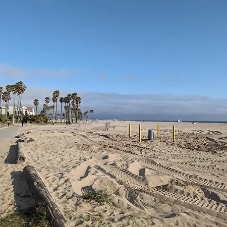 2Bedroom With Den And 2Ba 4 Blocks To Santa Monica Beach